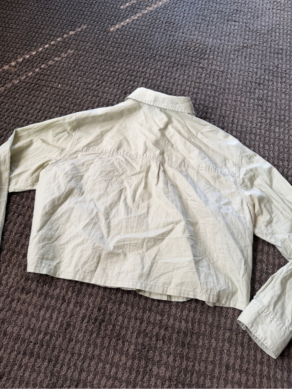 Everlane Way Short Shirt in Sage Green Silky Cotton - Picture 6 of 7